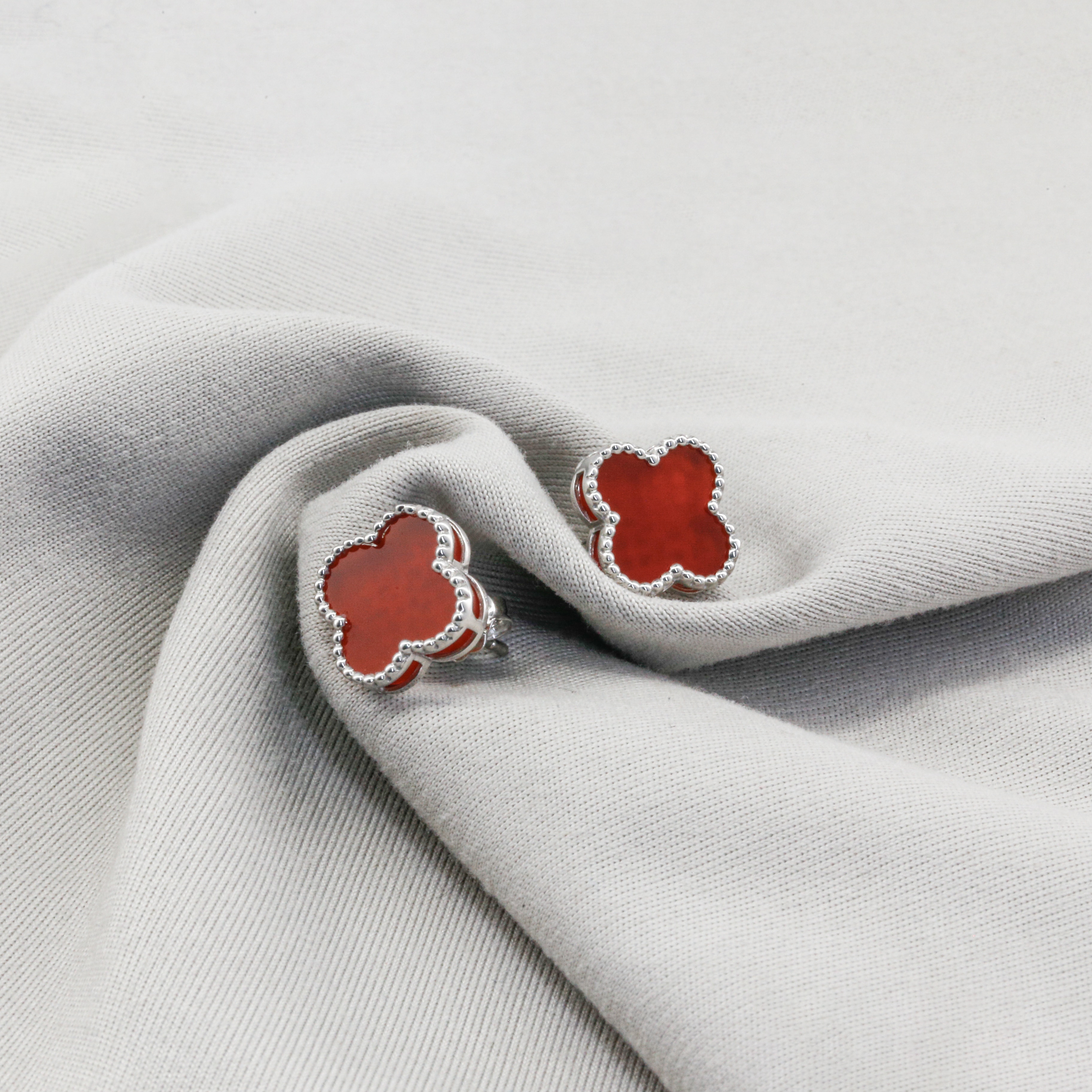 Bông tai Bạch kim Platinum 10% cỏ 4 lá đỏ BN JEWELRY | bản 10 ly - BDY2405_PT