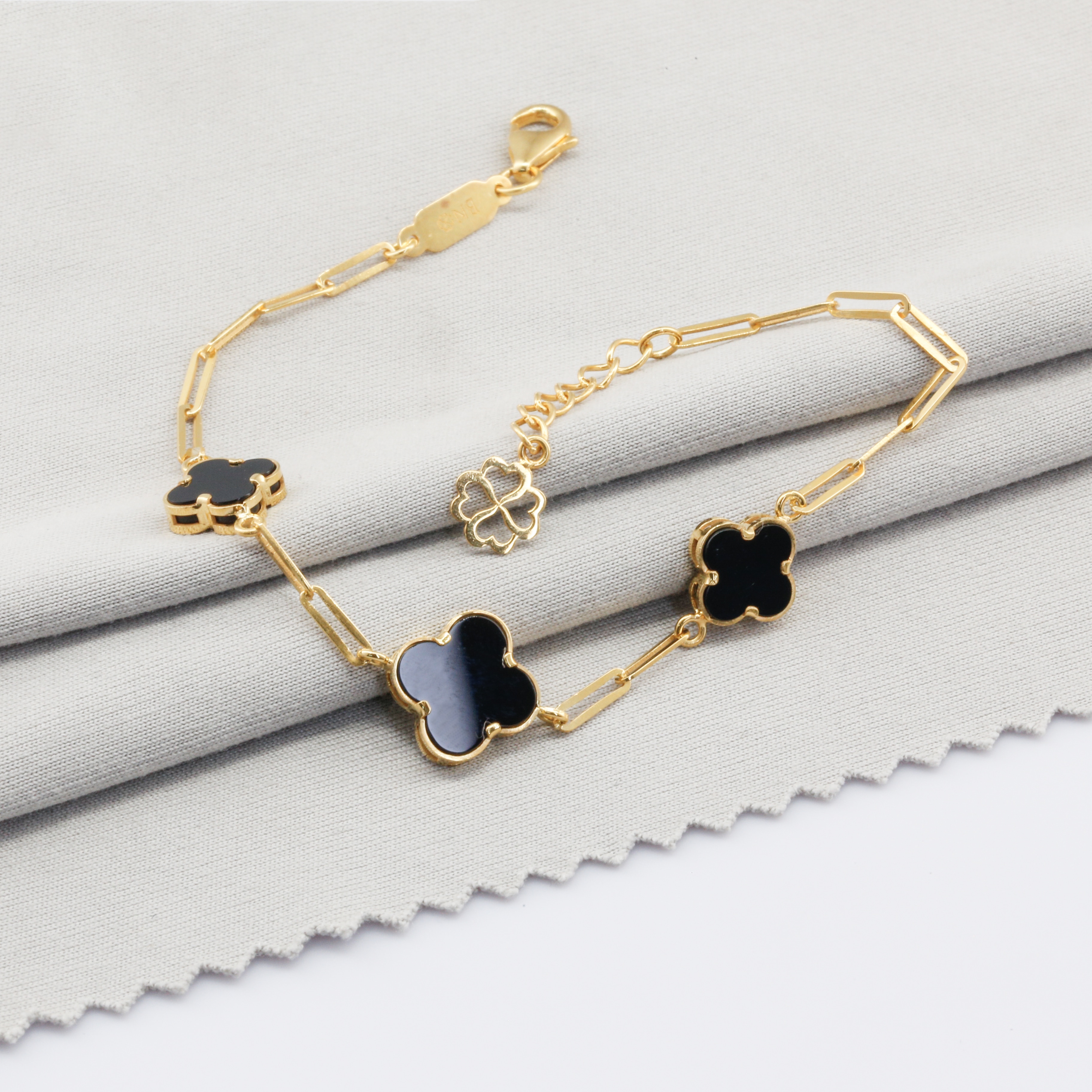 Lắc tay Gold Filled 1/20 14K cỏ 4 lá đính đá BN JEWELRY | bản phối 3 charm - LTY1889_E