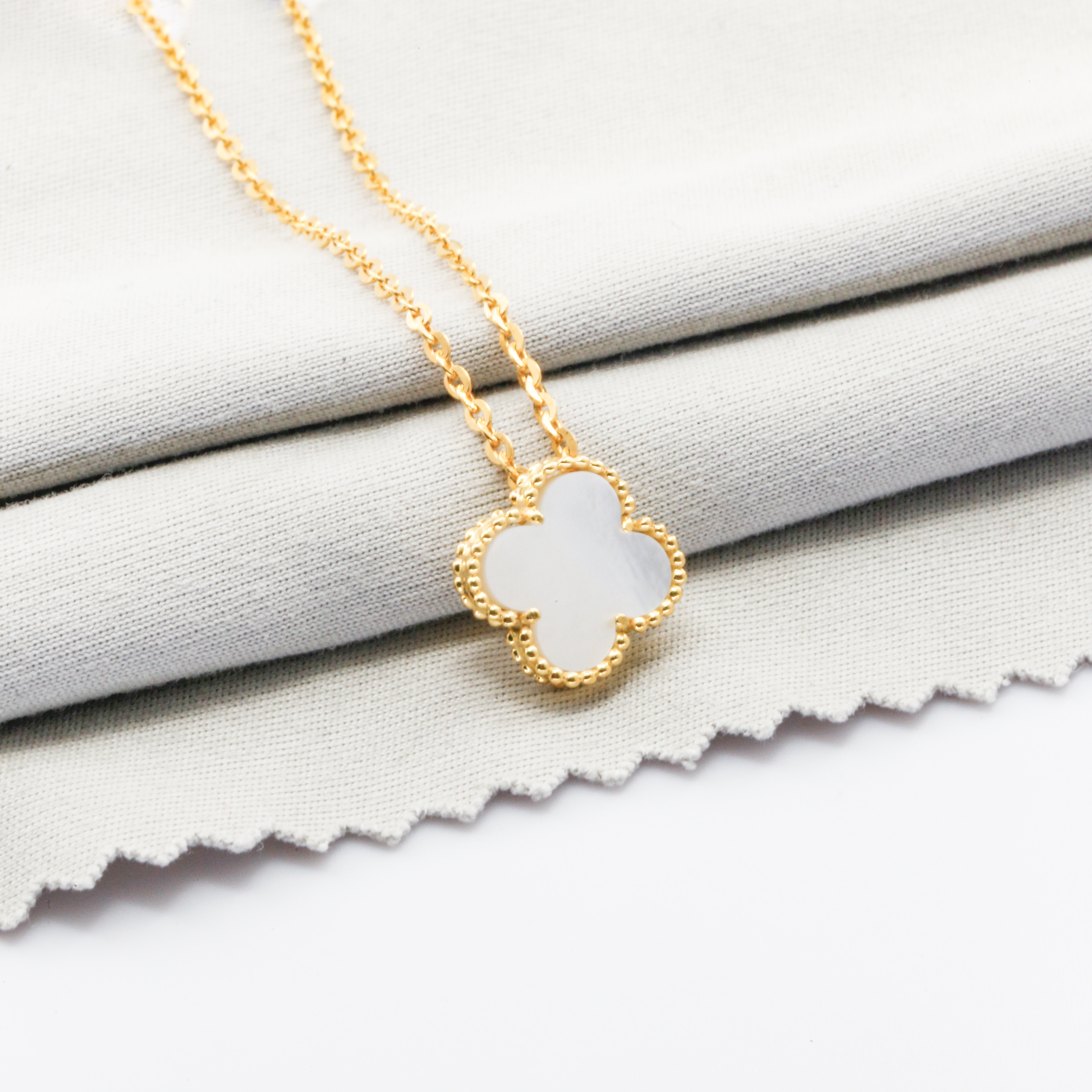 Dây chuyền Bạch kim Platinum 7% mặt cỏ 4 lá viền bi BN JEWELRY | bản 10 ly - DKY2540_K_PT_V