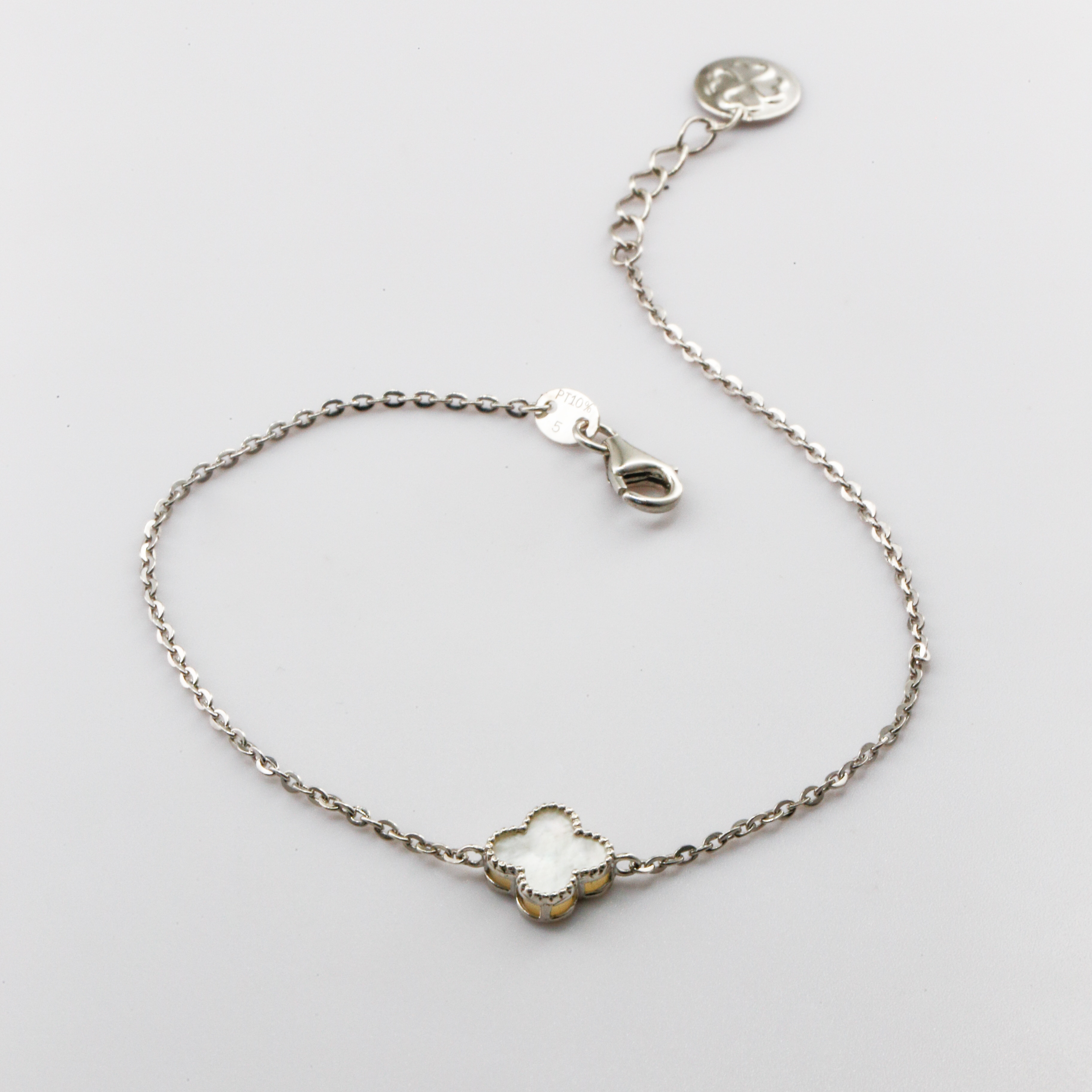 Lắc tay Bạch kim Platinum 10% charm cỏ 4 lá trắng viền bi BN JEWELRY | bản 8.0 ly - LTY1917_PT
