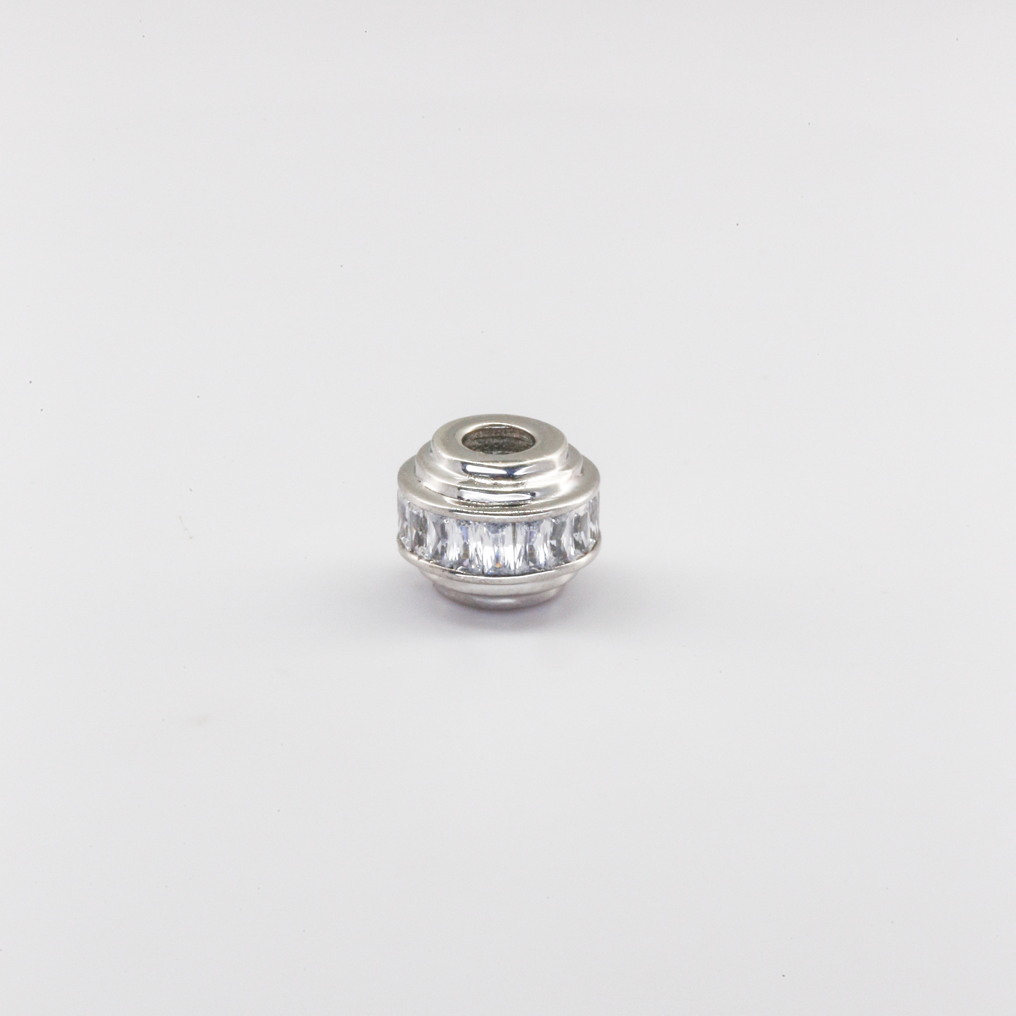 Mặt dây chuyền Bạch kim Platinum 10% hạt charm trắng thiết kế trụ xoáy BN JEWELRY - MDY1614_PT