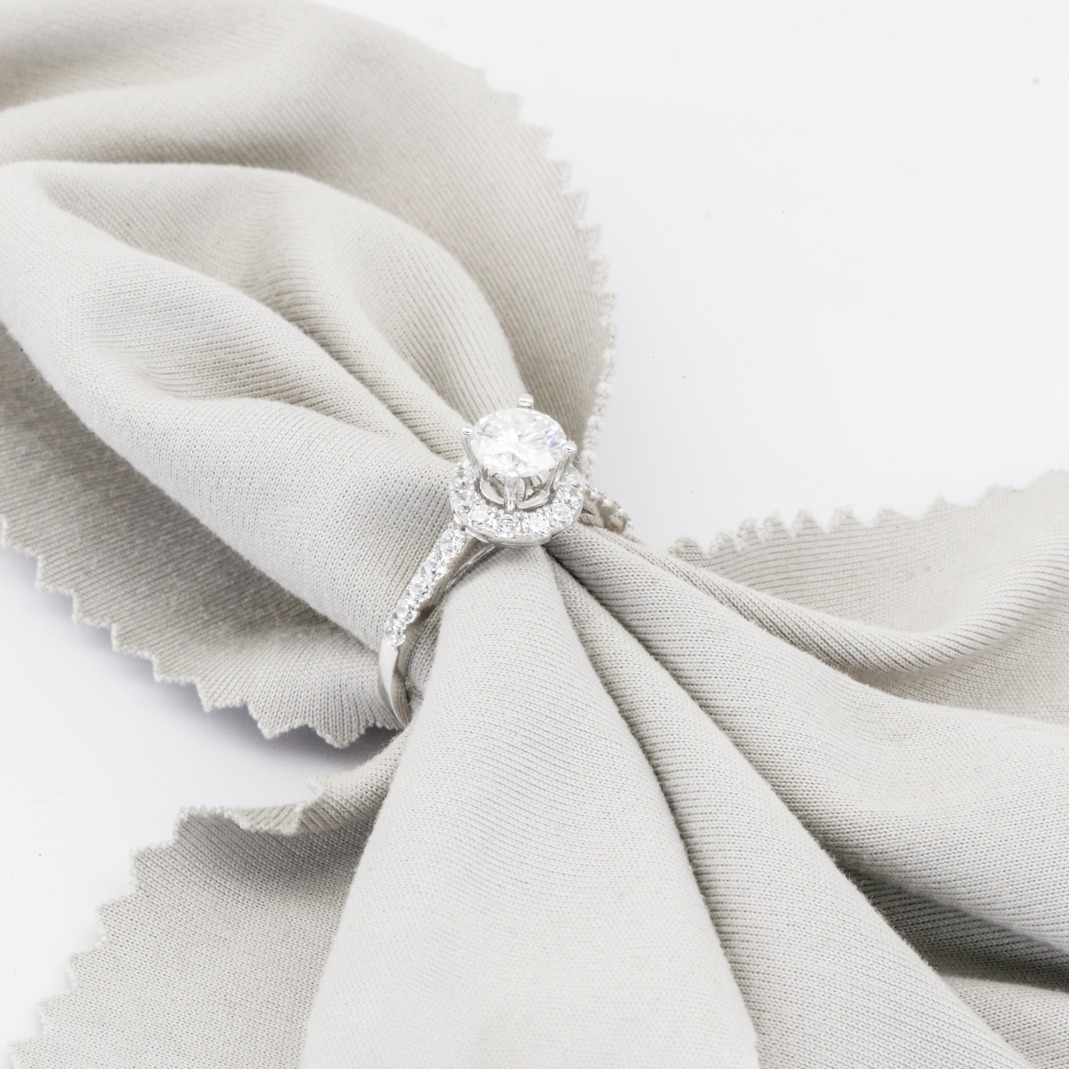 Nhẫn Bạch kim Platinum 10% thiết kế The Eternal Halo BN JEWELRY | đá 6.0 ly - NGY1576_PT