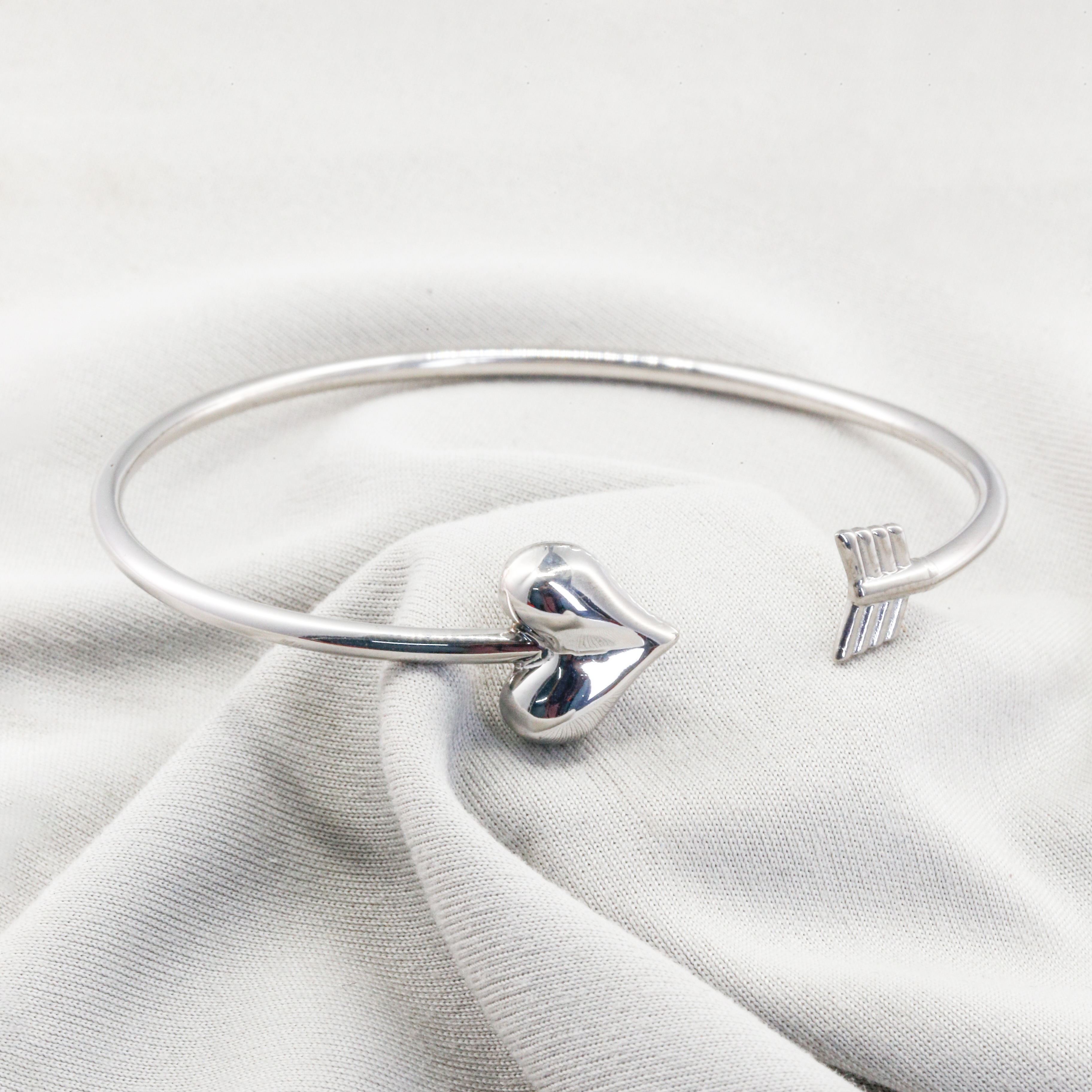 Vòng tay Bạch kim Platinum 10% dáng hở Cupid BN JEWELRY - VKY1876_PT