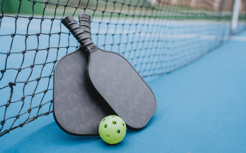 Pickleball Là Gì? Cách Chọn Trang Phục Phù Hợp Khi Chơi Pickleball