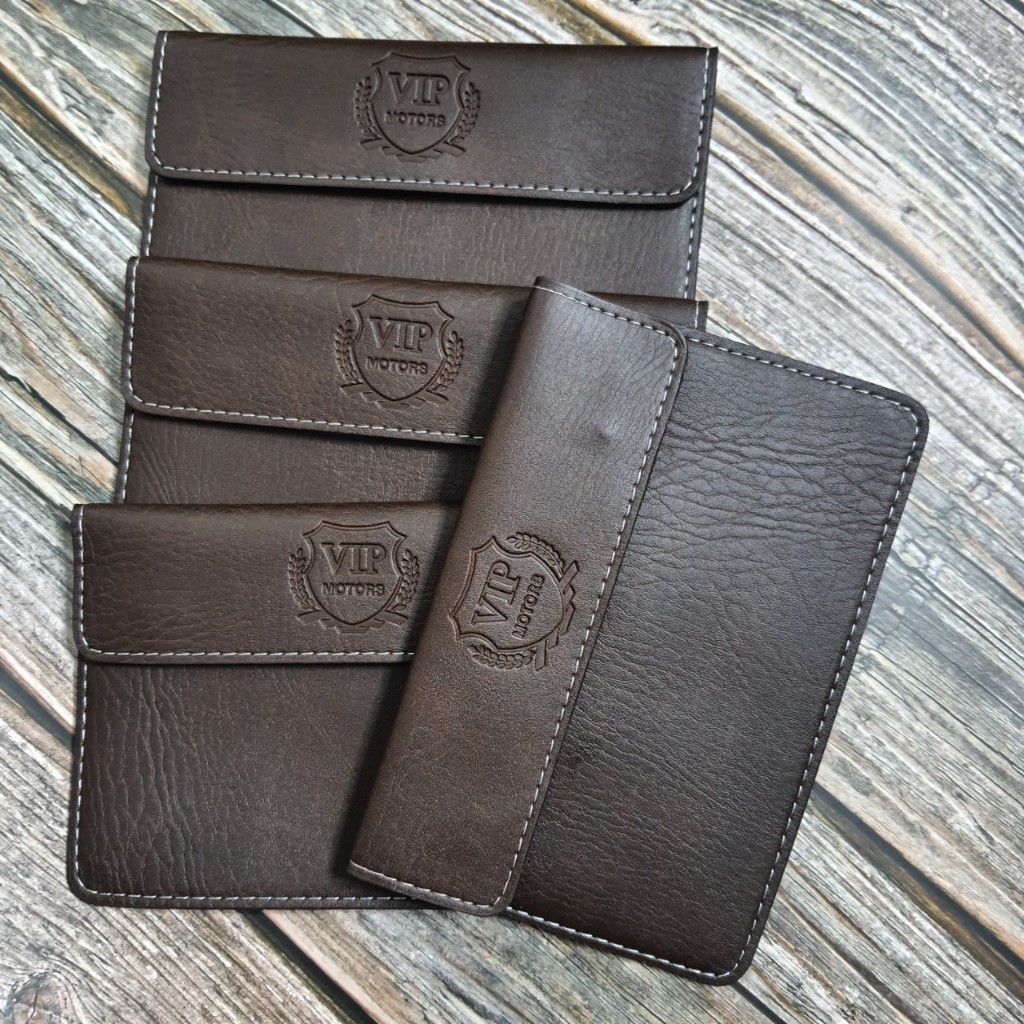 Ví da đựng giấy tờ có logo xe nâu