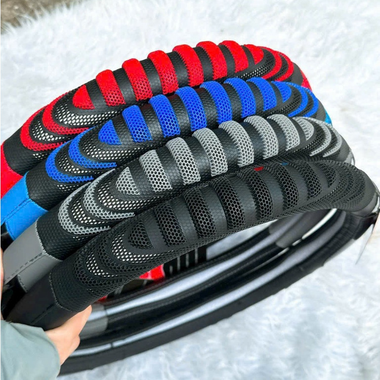 Bọc Vô Lăng da luxury vân carbon Dcut 36