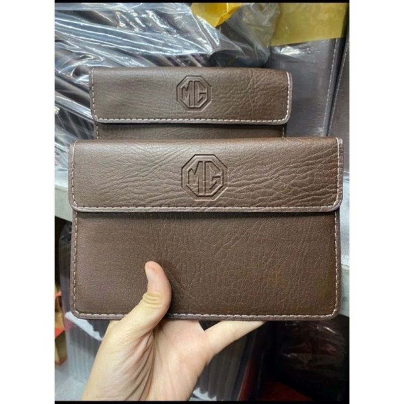 Ví da đựng giấy tờ có logo xe nâu