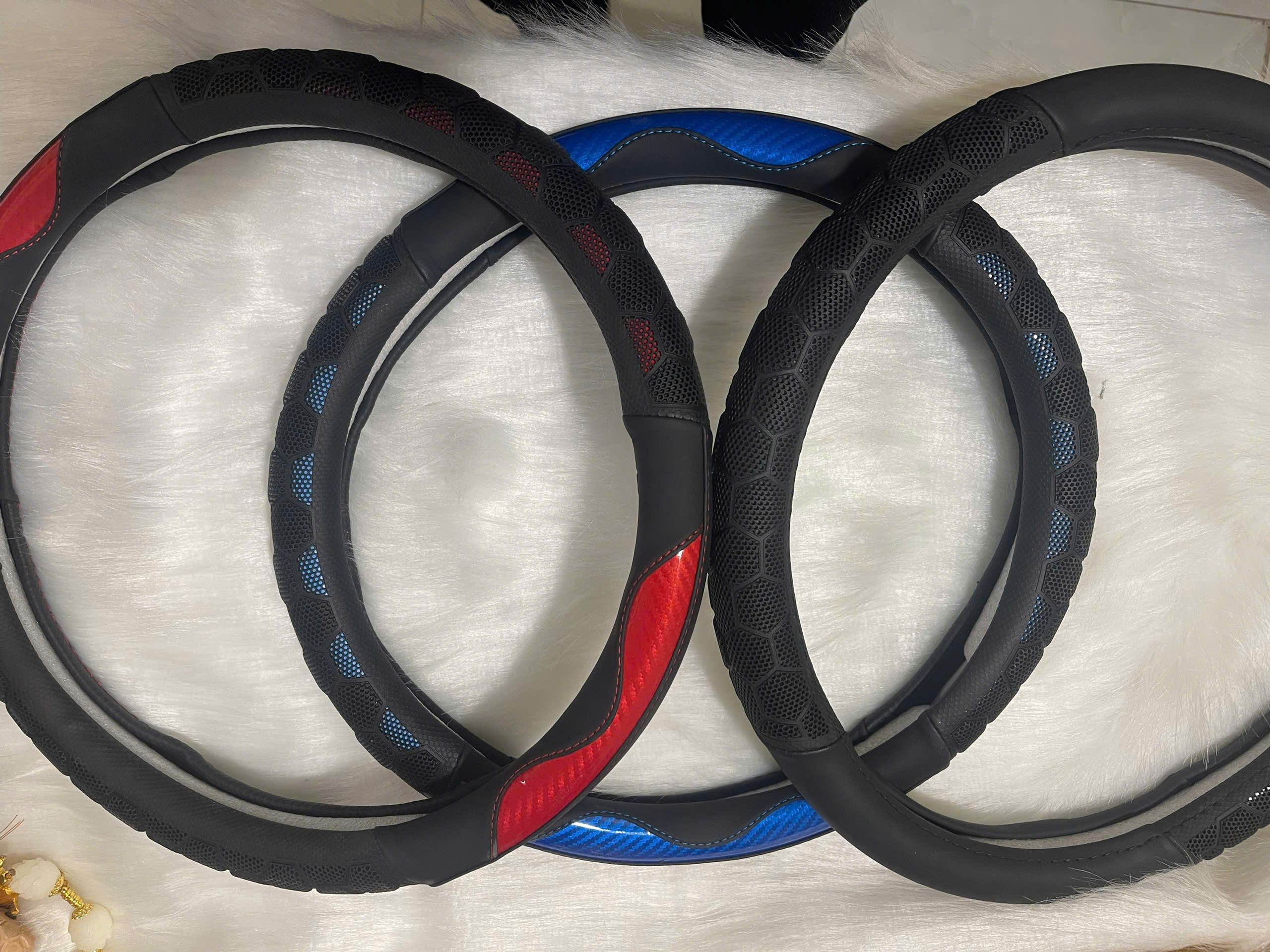 Bọc vô lăng Lưới Carbon Tổ Ong Cao Cấp tròn 38