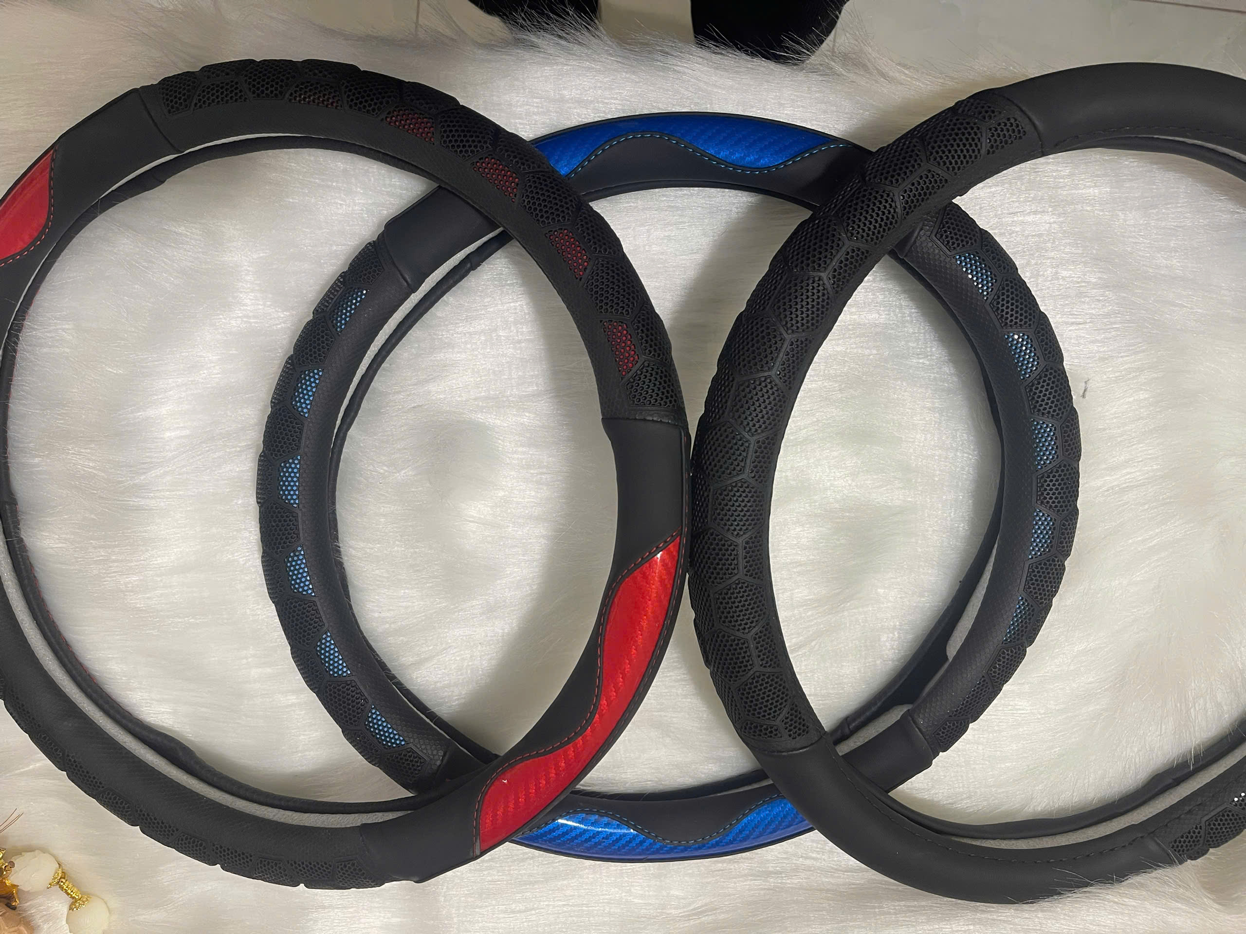 Bọc vô lăng Lưới Carbon Tổ Ong Cao Cấp tròn 38