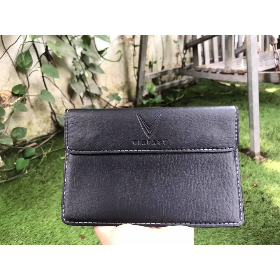 Ví da đựng giấy tờ có logo xe Đen