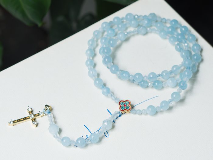 Vì Sao Nên Chọn Chuỗi Mân Côi Từ Đá Tự Nhiên?