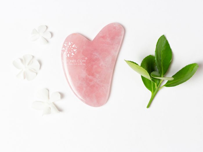 Gua Sha - Liệu pháp massage làm đẹp cùng đá tự nhiên