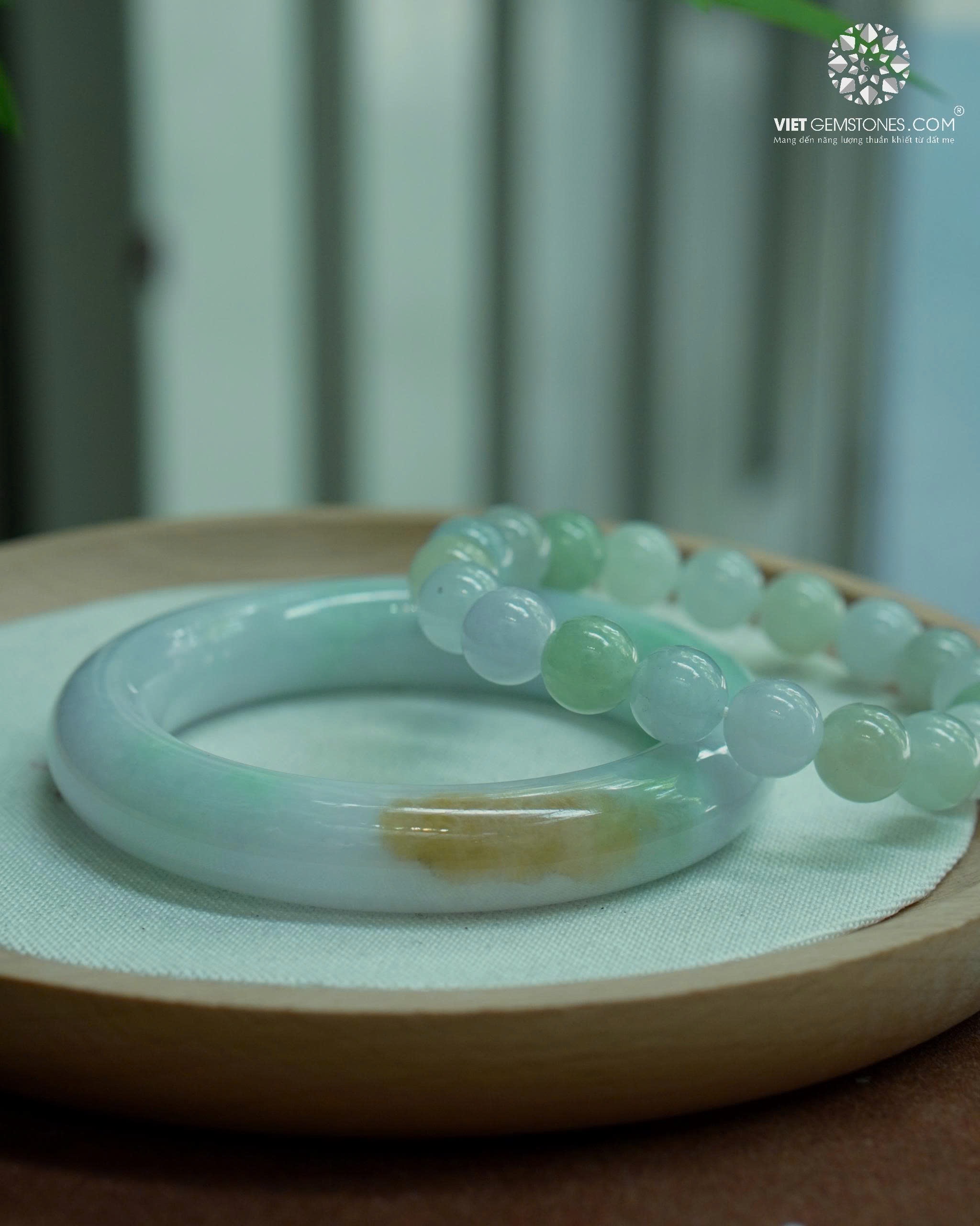 Chọn phỉ thúy theo màu hay theo chủng? | Vietgemstones