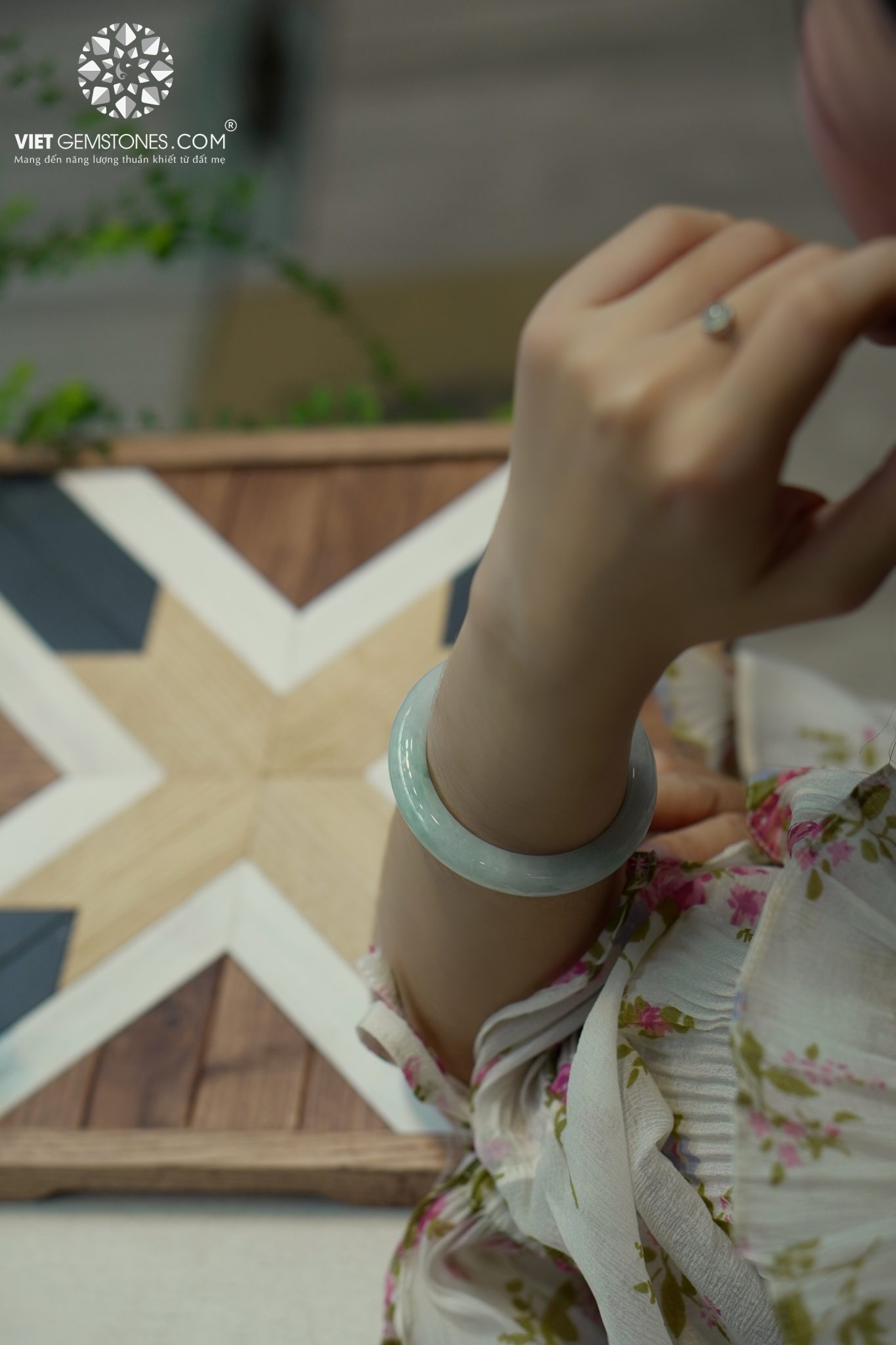 Những điều cần biết khi đeo trang sức bằng Đá Cẩm Thạch