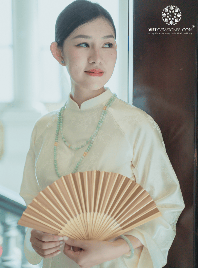 Vòng nguyên khối Jadeite