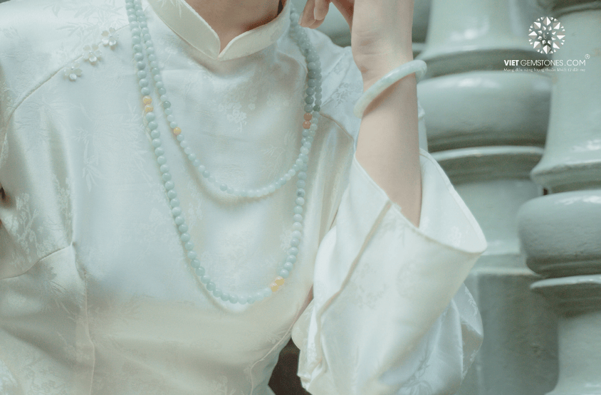 Chuỗi đeo cổ Jadeite tự nhiên