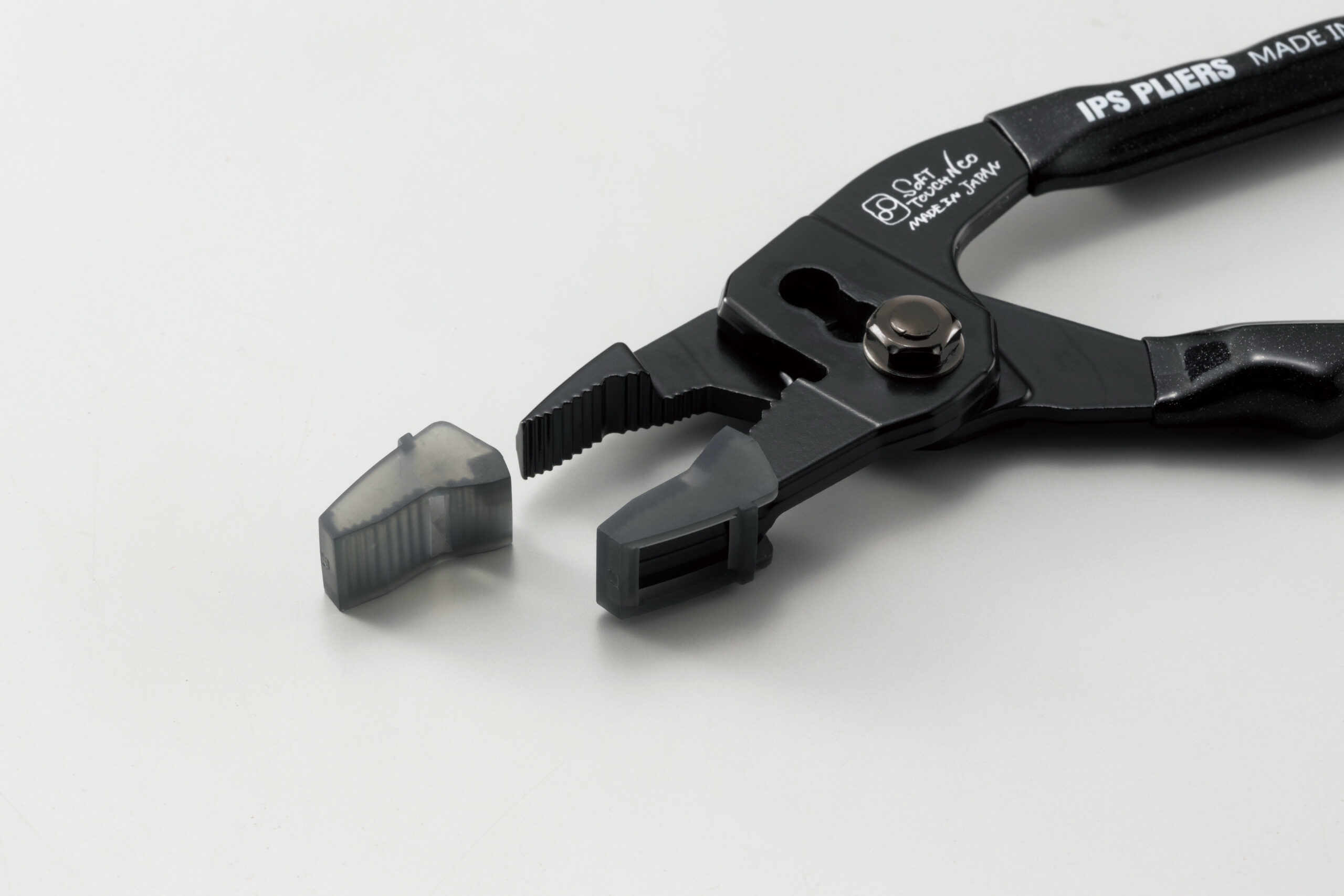 Kìm răng 3 nấc có miếng đệm nhựa IPS NH-165