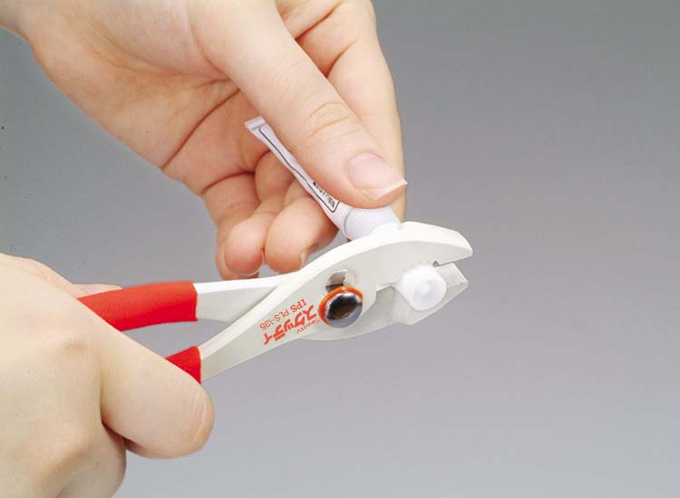 Kìm hai lỗ IPS PLS-135(O)