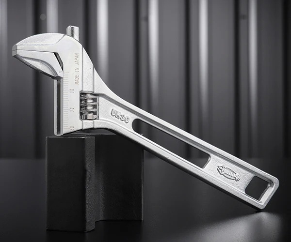 Mỏ lết điều chỉnh đa năng Lobster UM-30