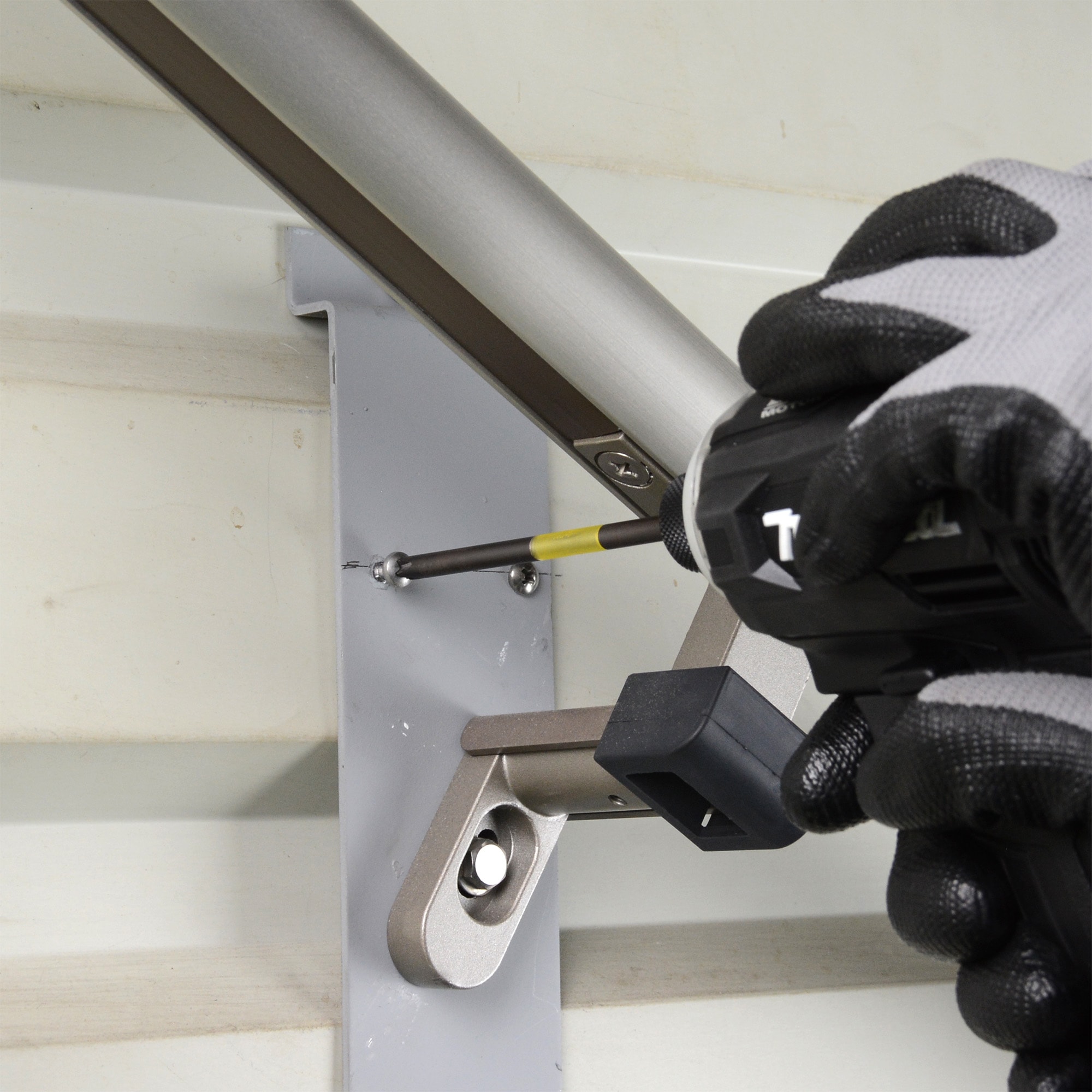 Bộ vỉ 2 Mũi vặn vít 1 đầu có từ tính Anex ABRD-2100