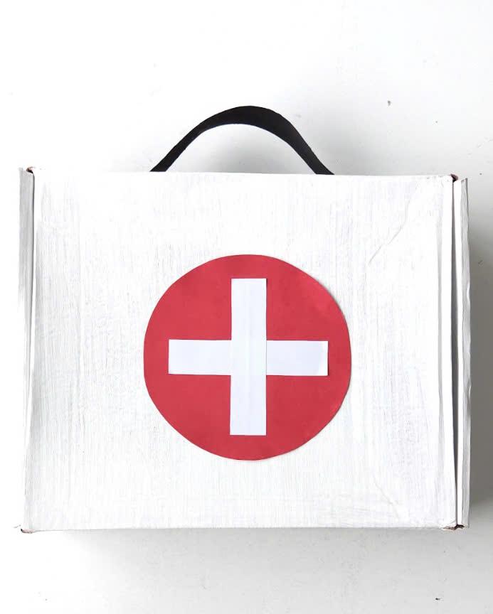 Hộp sơ cứu – Học liệu thực hành STEM