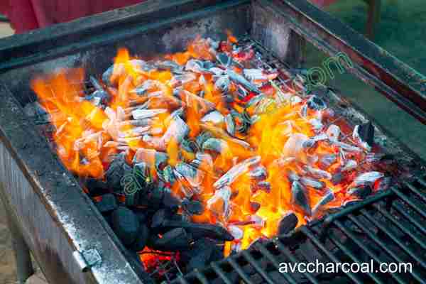 How Long Does Briquette Charcoal Take to Fully Ignite?