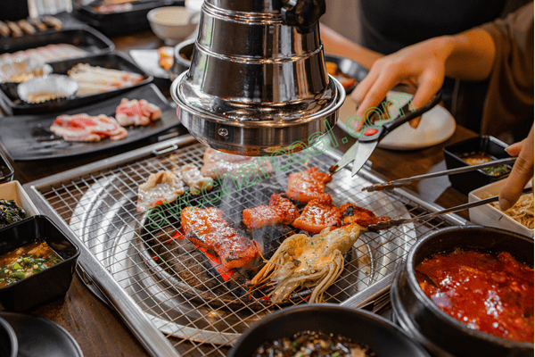 Vietnamese Briquettes: The Essential Fuel for South Korean Gogi-gui and Commercial Grilling