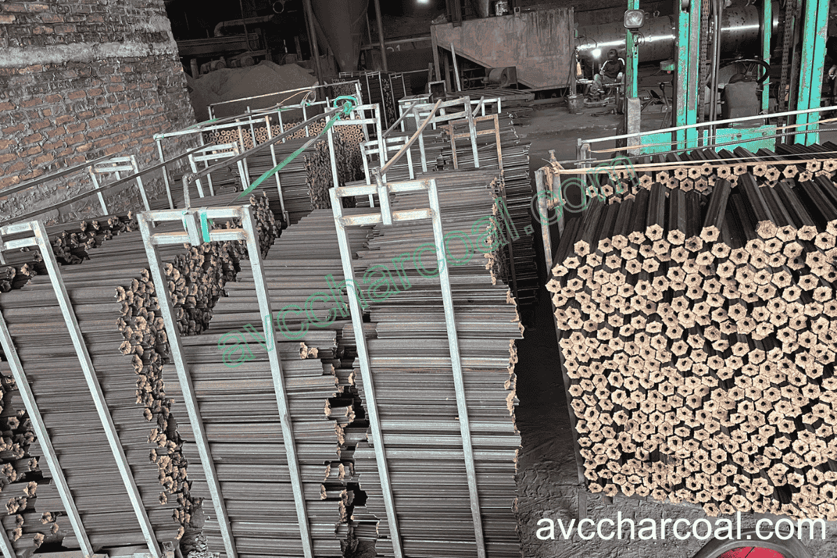 Export wood square shape sawdust briquette charcoal from manufacturer in Viet Nam BBQ smokeless low ash and long burning time cheap price