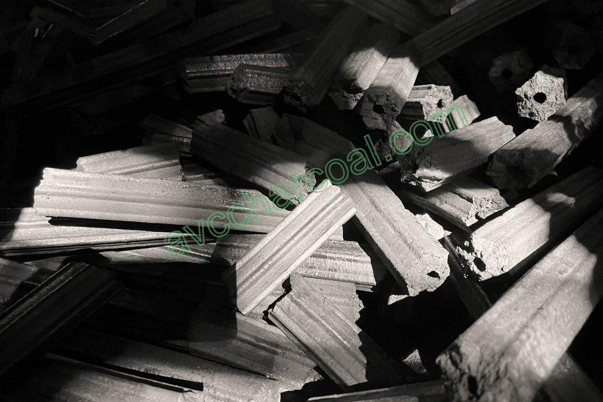 Comparison of pure shisha charcoal cubes and high-heat hexagonal BBQ briquettes