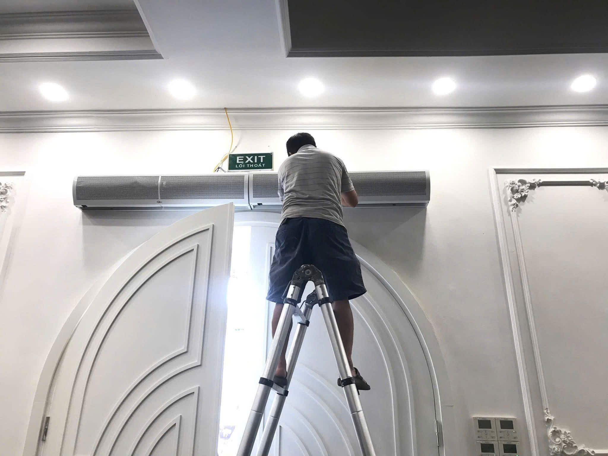 Quạt cắt gió điều hòa Ebisu FM-1215C-K ( 1.5m áp dụng < 3.5m)