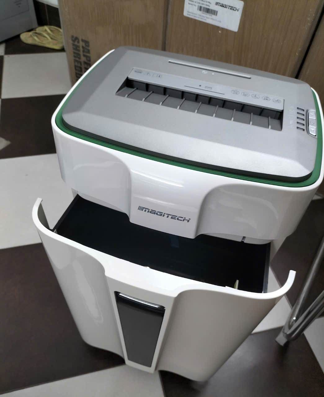 Máy hủy tài liệu Magitech DM-220M