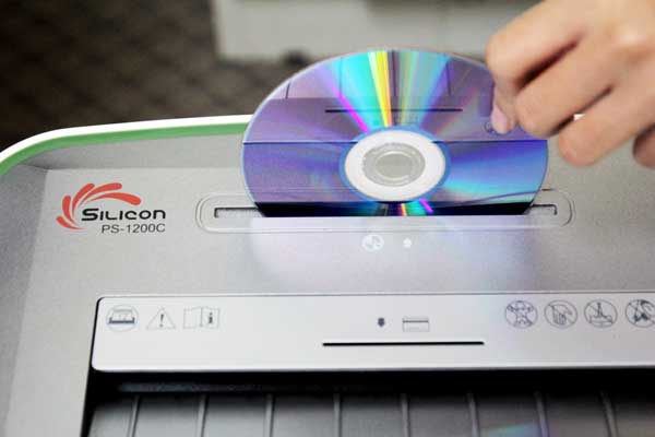 Máy hủy tài liệu Silicon PS-1200C