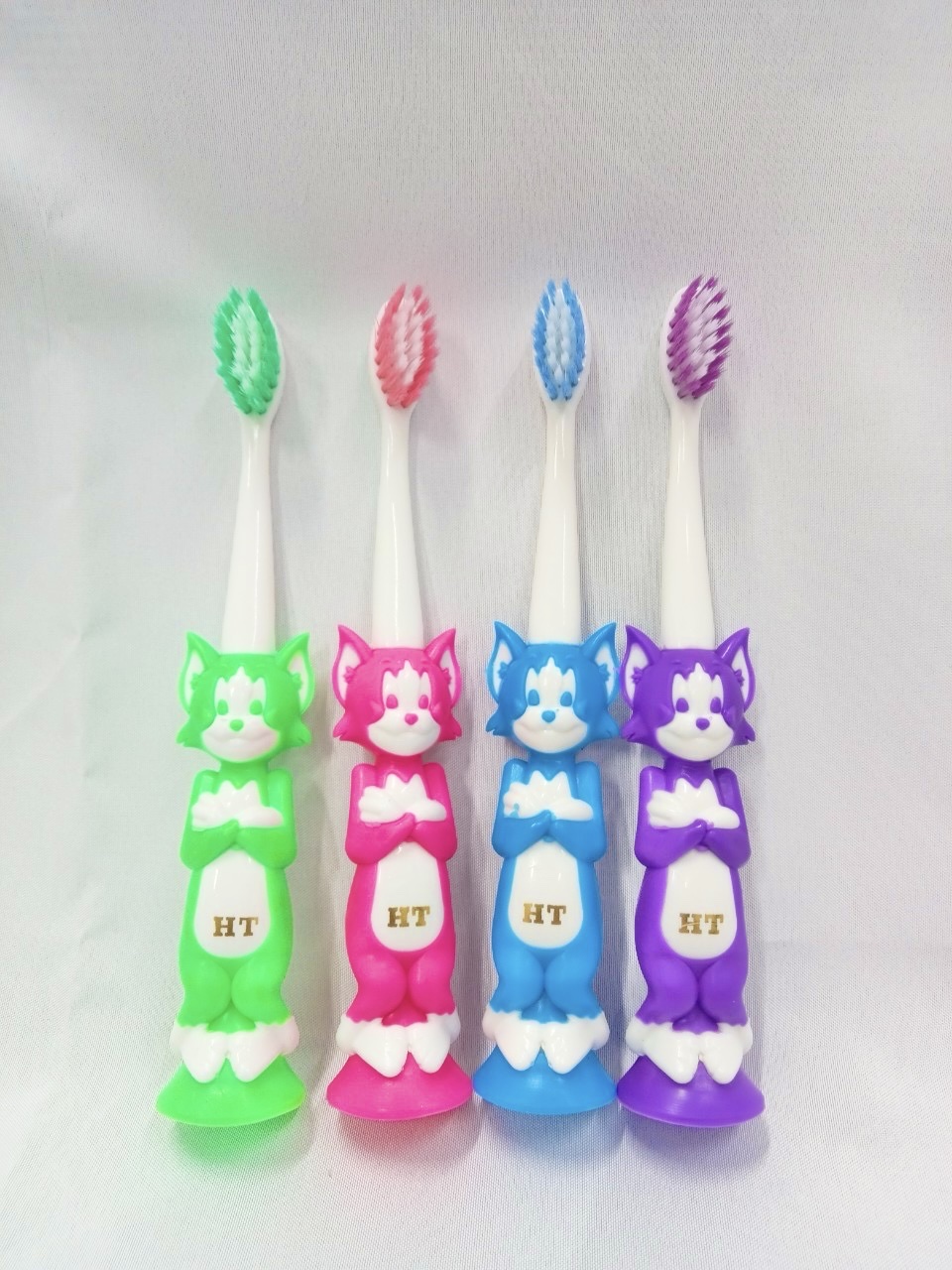 Bàn Chải Đánh Răng HT8013 - Hộp 38 cây - TOOTHBRUSH