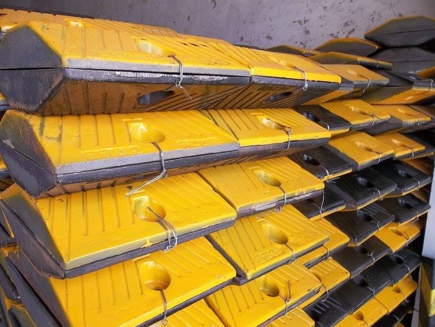 Gờ giảm tốc thép đúc