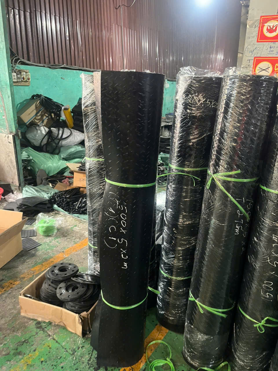 Tấm cao su chống trơn trượt
