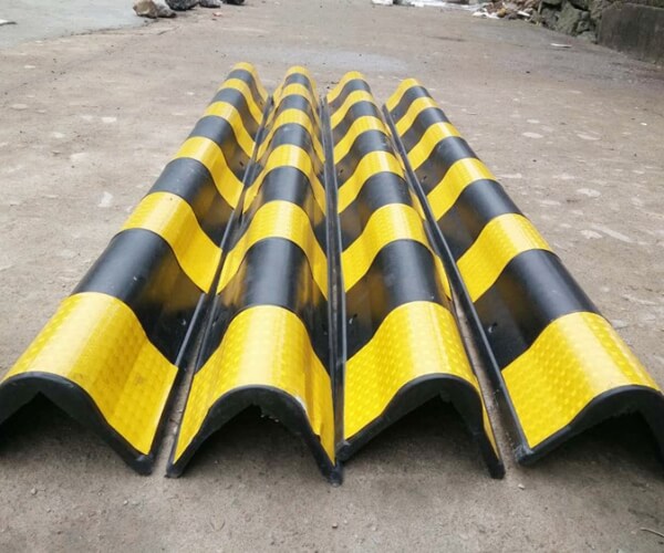 Ốp cột tròn cao su KT: 1200x100x10mm