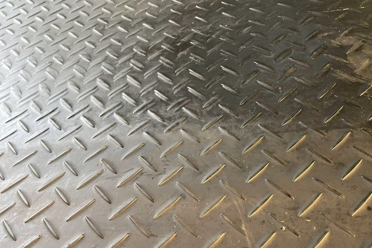 Tấm cao su chống trơn trượt