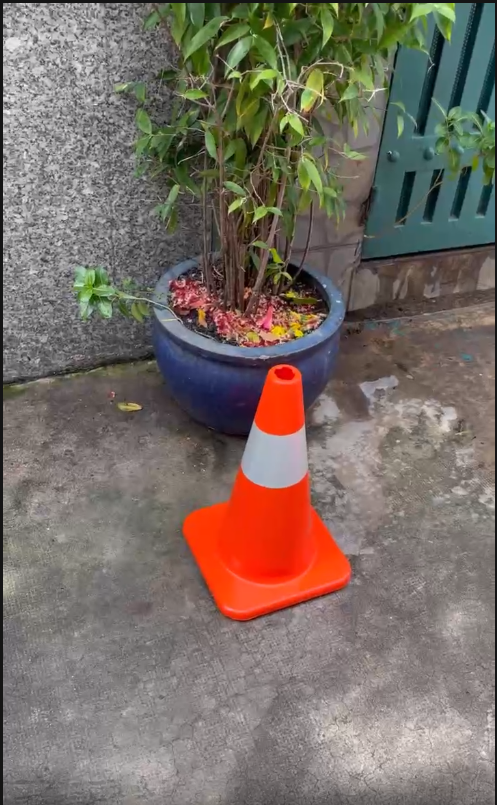 Cọc tiêu nhựa phản quang