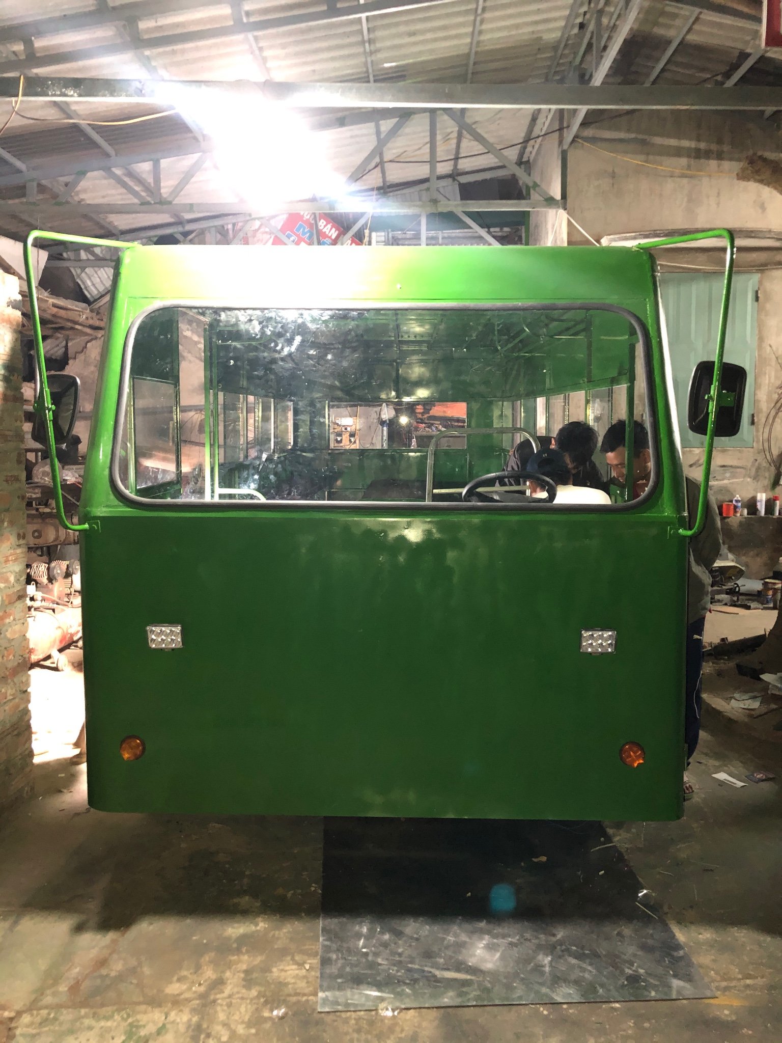 Xe điện 4 bánh chở 50 học sinh model 2019