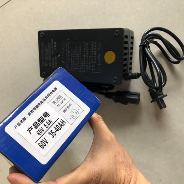 Sạc bình ắc quy khô (tự động) xe điện