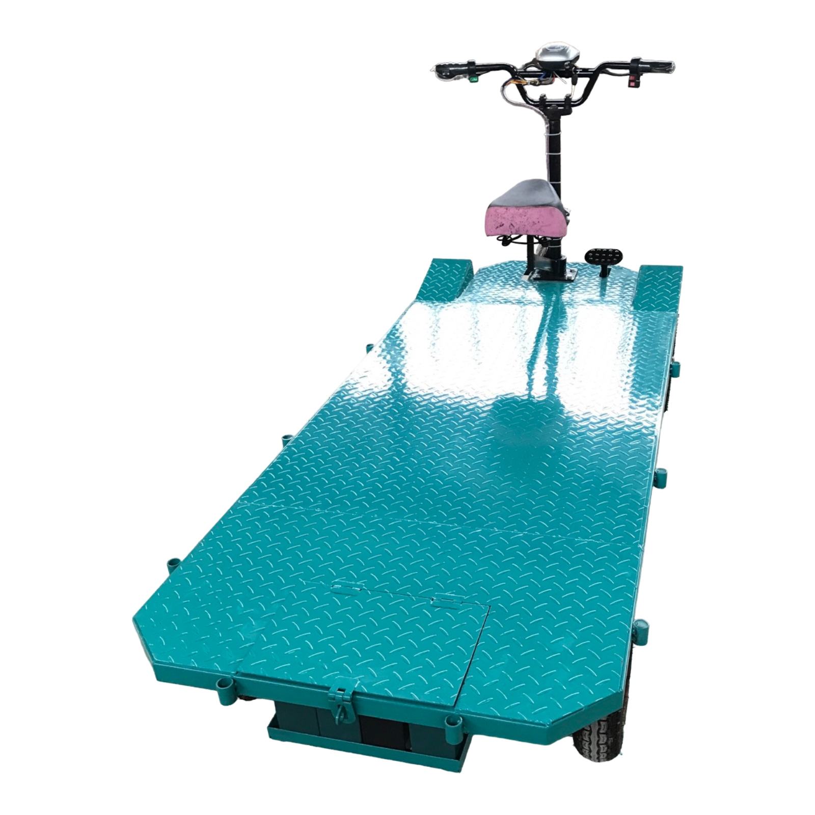 Xe điện 4 bánh chở hàng trong nhà xưởng