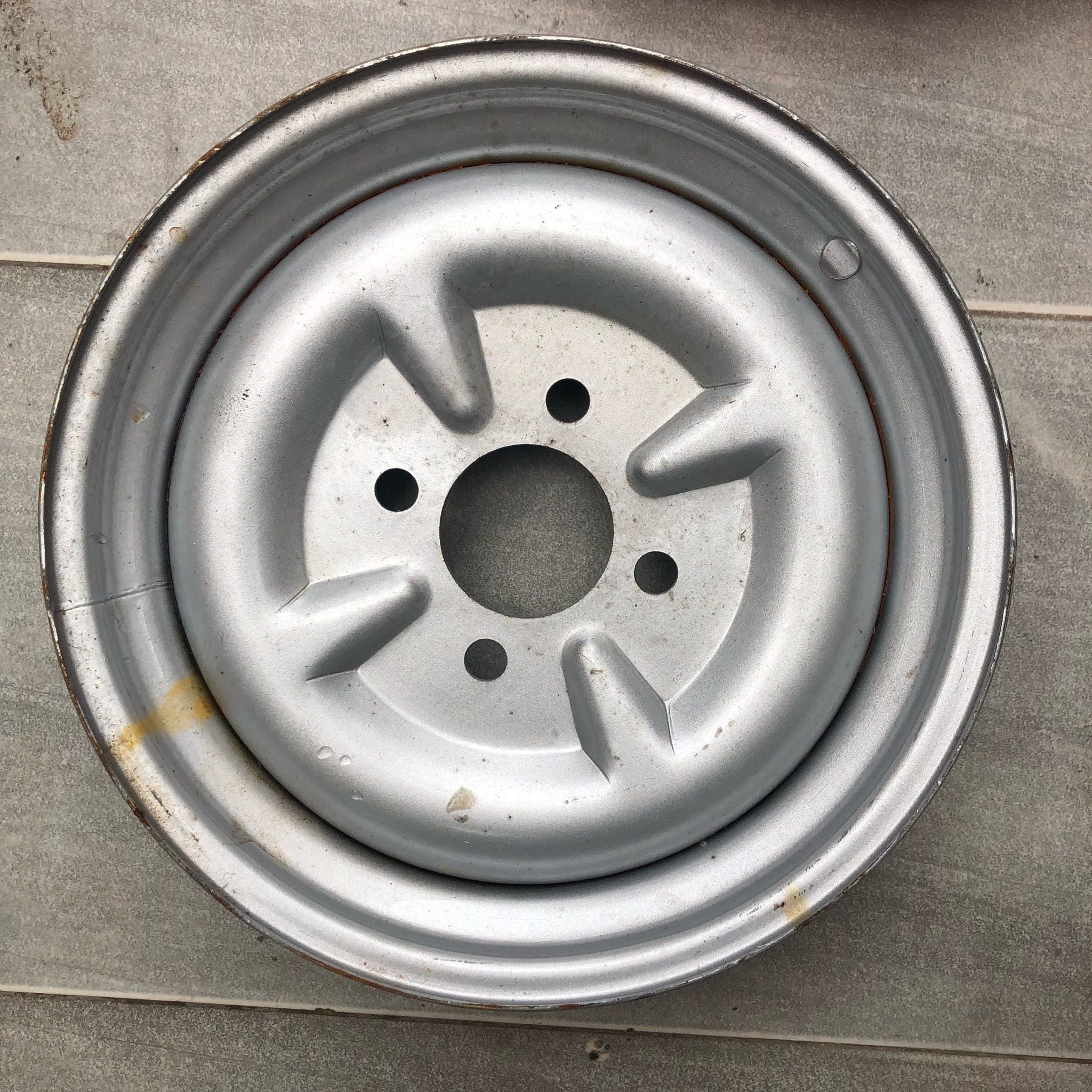 Lazang 4 lỗ 70mm size 400-12, 450-12