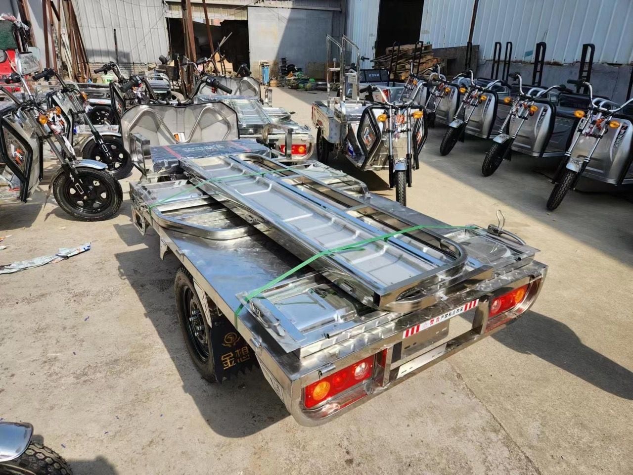 Xe điện chở hàng bằng inox tải trọng 400kg