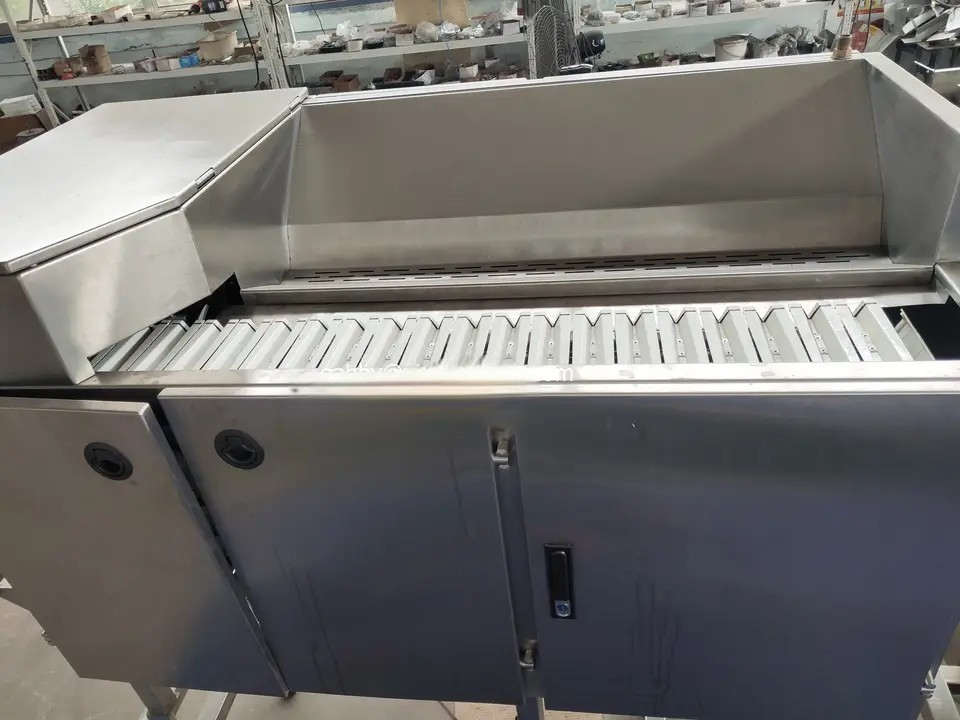 Máy bóc vỏ tôm tự động