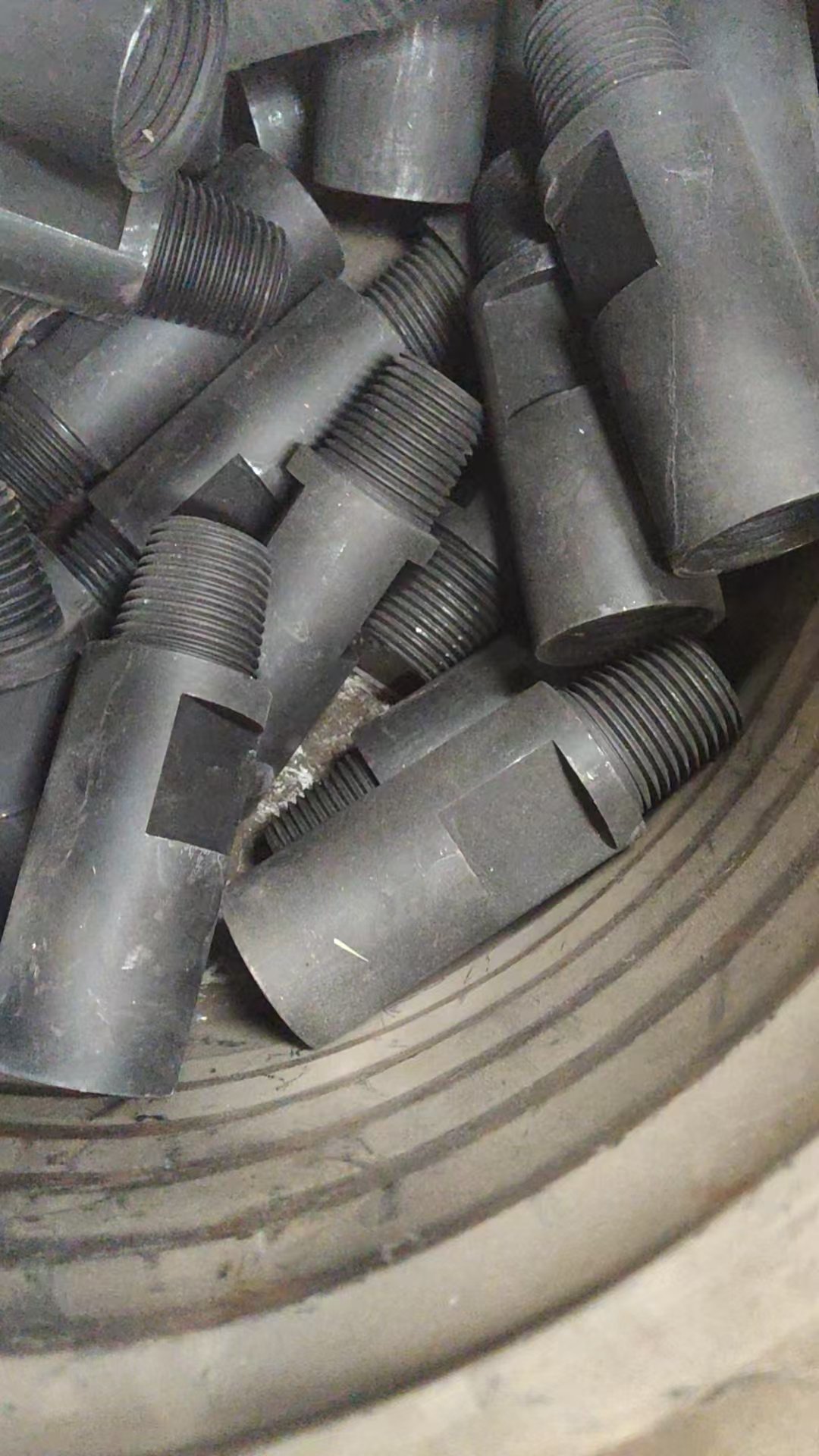 Mũi khoan đá hợp kim (dùng cho máy khoan giếng)