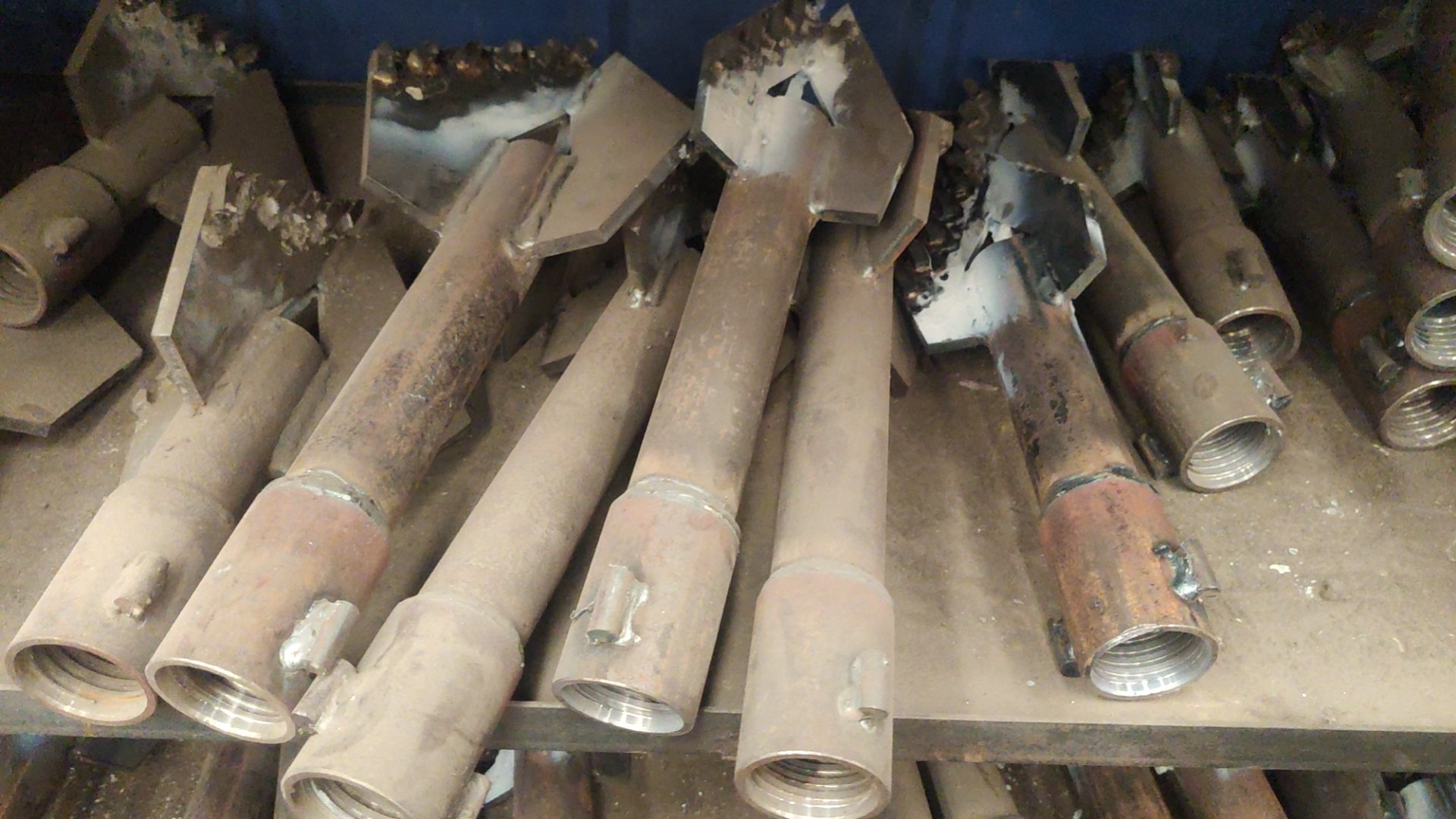 Máy khoan giếng chạy điện BV666