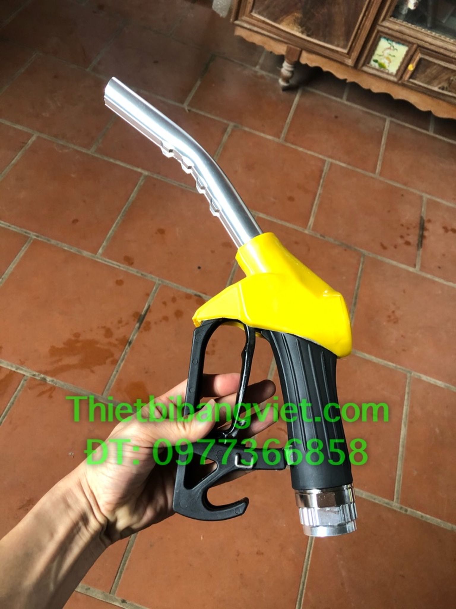 Cò ( vòi ) bơm xăng dầu tự ngắt khi đầy K688