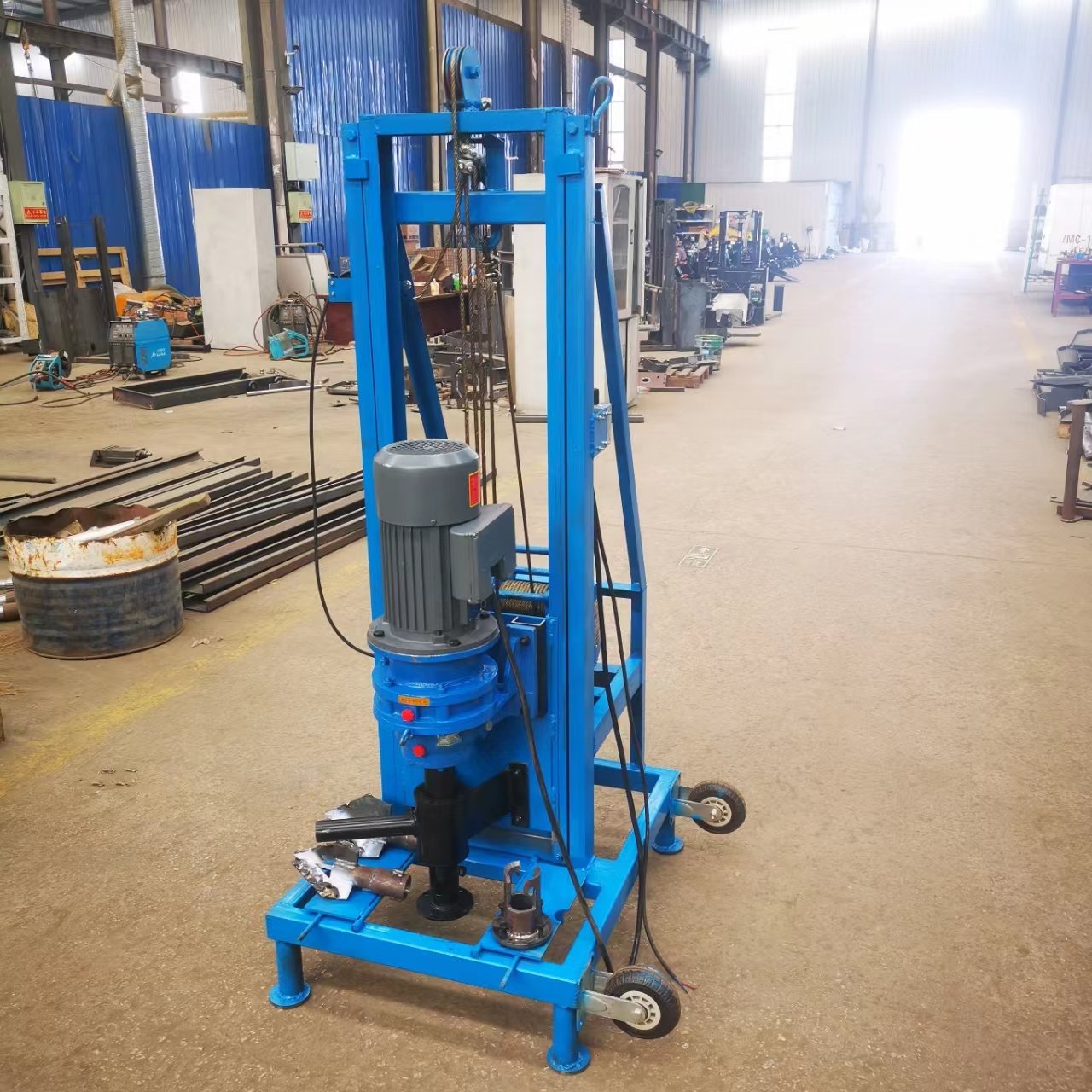 Máy khoan giếng chạy điện BV666