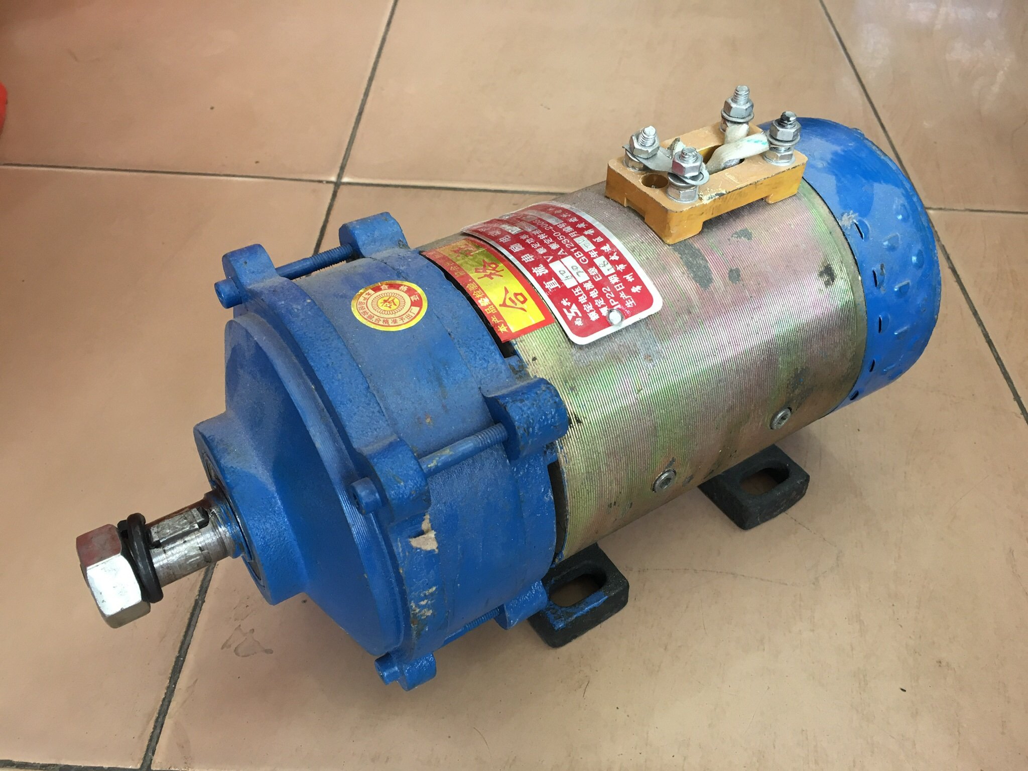 Động cơ chổi than có giảm tốc