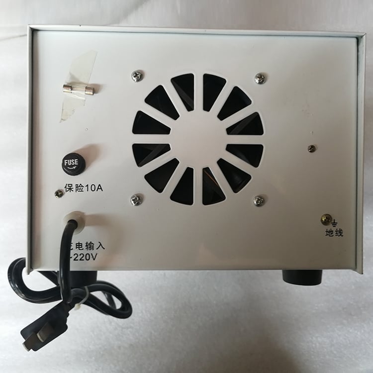 Sạc bình ắc quy nước 220V